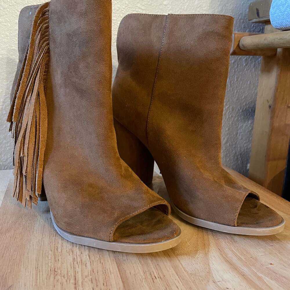 DV Dolce Vita Saddle Brown Lotus Peep Toe Fringe Ankle Boots